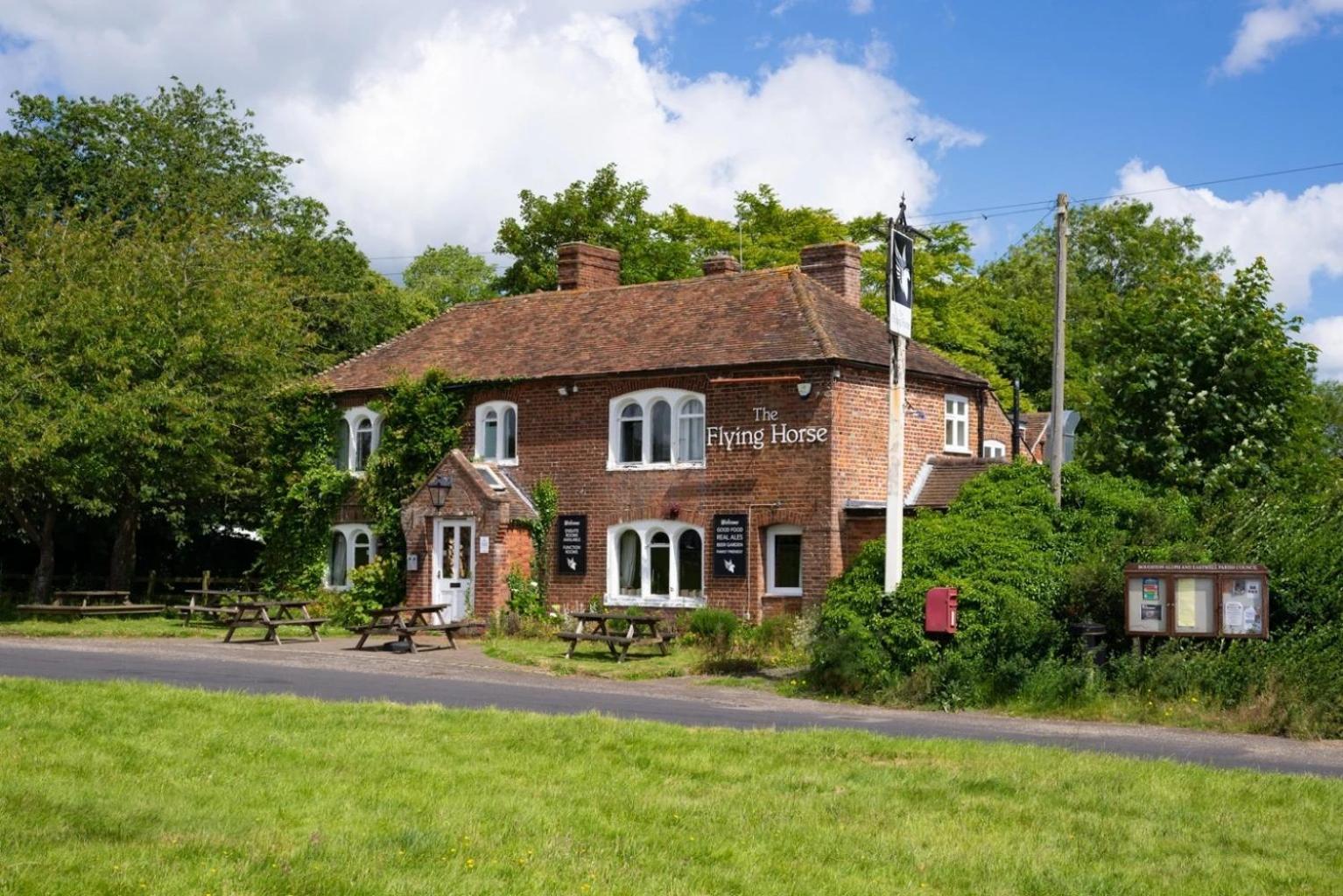 The Flying Horse Inn Boughton Aulph ภายนอก รูปภาพ