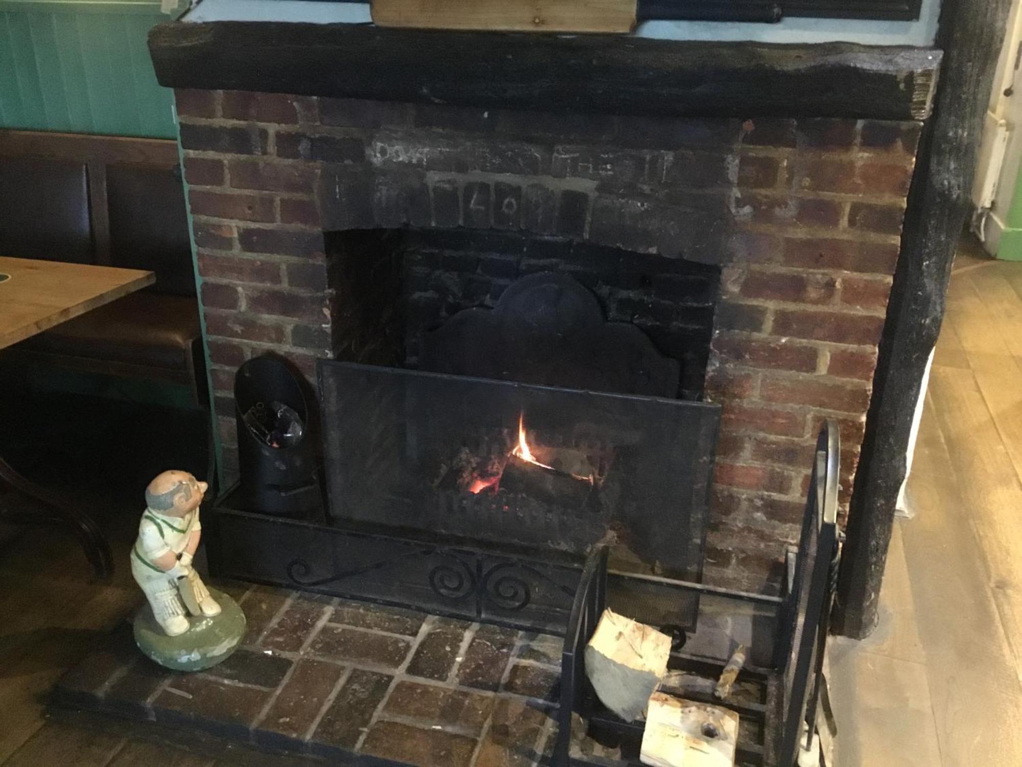The Flying Horse Inn Boughton Aulph ภายนอก รูปภาพ